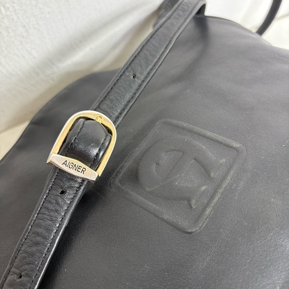 ETIENNE AIGNER Vintage Embossed Big Logo Minimalist Leather Crossbody Bag Purse - Picture 9 of 16